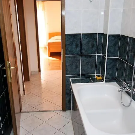 With A Parking Space Grebastica, Sibenik - 4866 Appartement Grebaštica